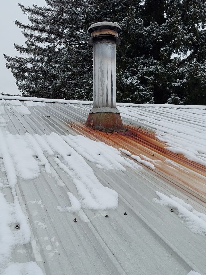Rusted roof needs replacement